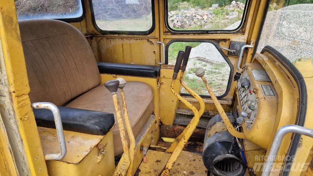 CAT D 4 D Rupsdozers