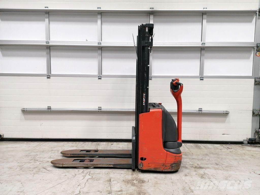 Linde L10 Meeloop stapelaar