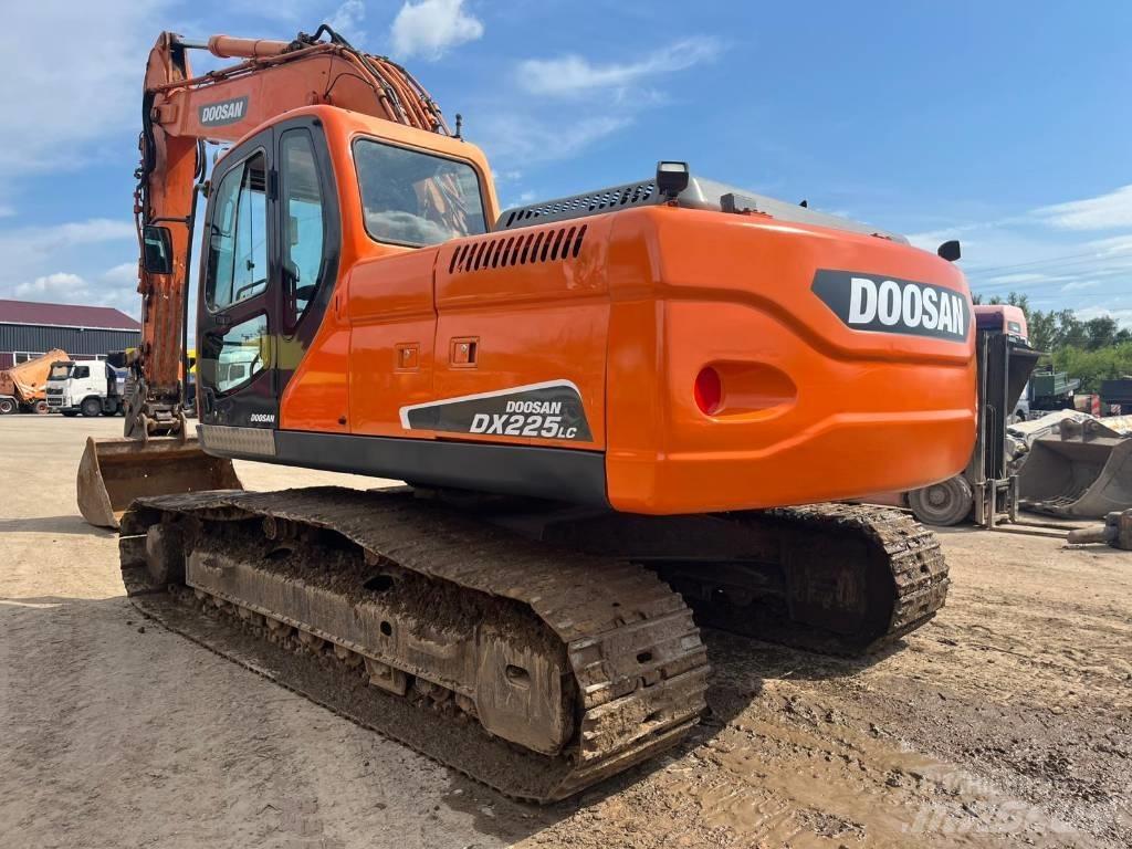 Doosan DX 225 LC Rupsgraafmachines