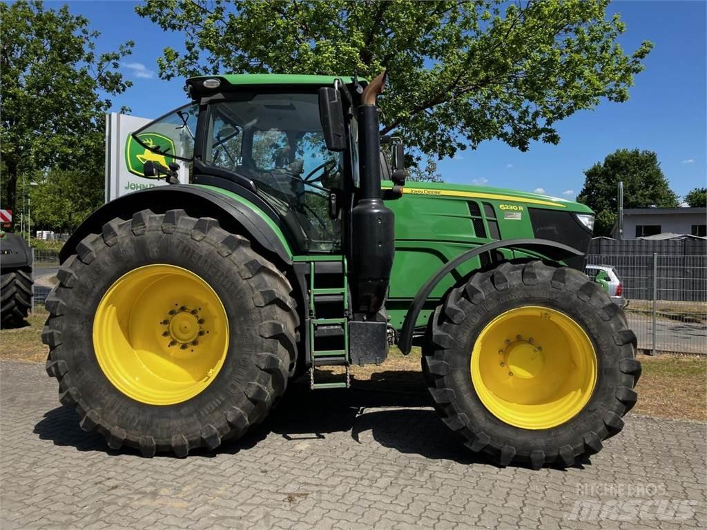 John Deere 6230R Tractoren