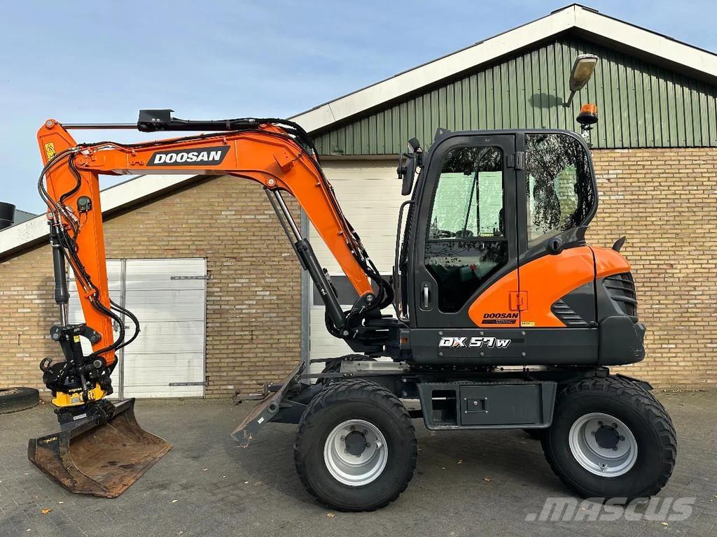 Doosan DX57W-7 Wielgraafmachines