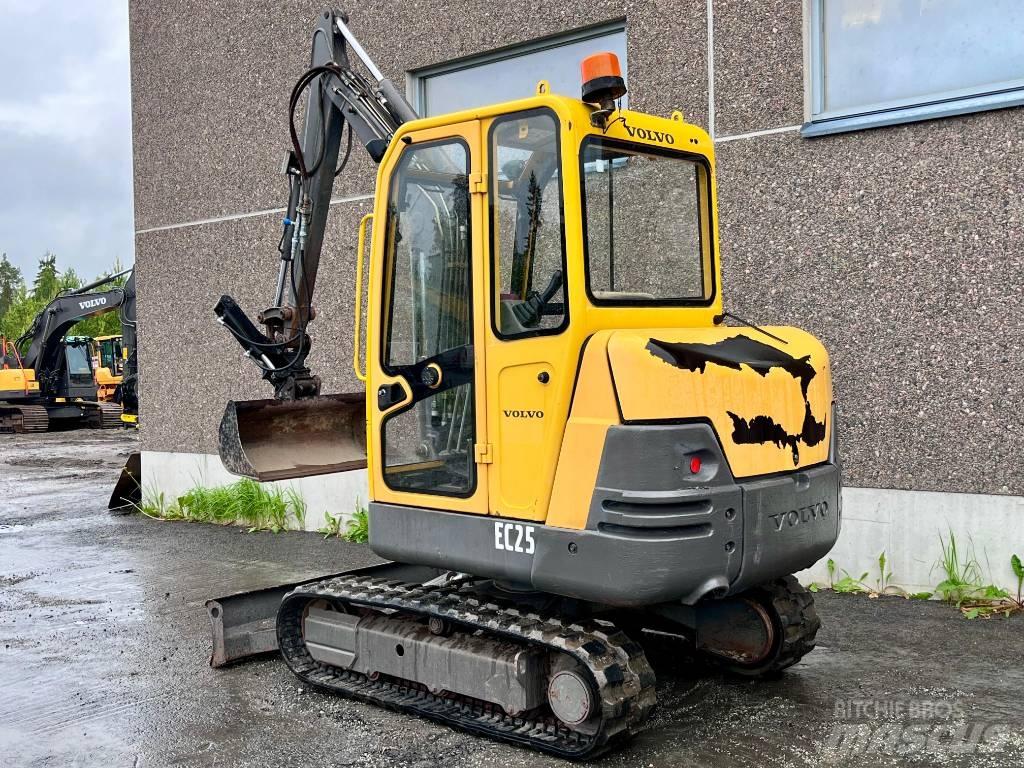 Volvo EC 25 Minigraafmachines < 7t