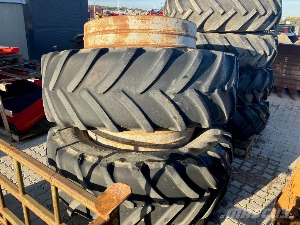 Michelin 540/65-38 Banden, wielen en velgen