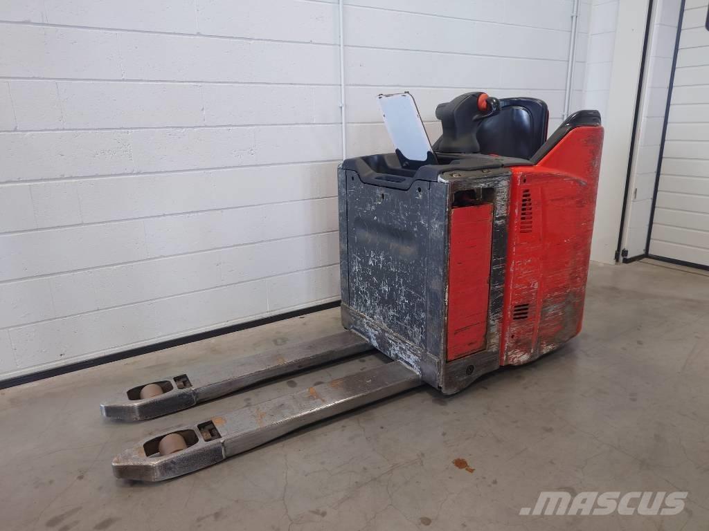 Linde T20SP/131 Pallettruck met meerij platform