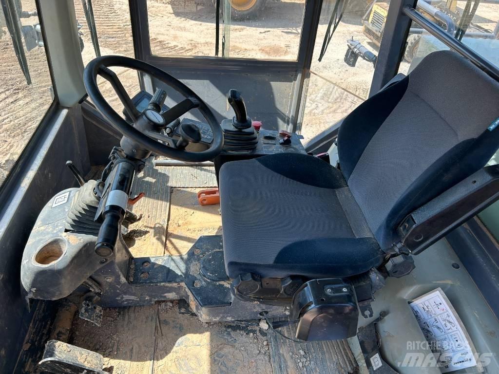 Dynapac CT 3000 Grondverdichtingsmachines