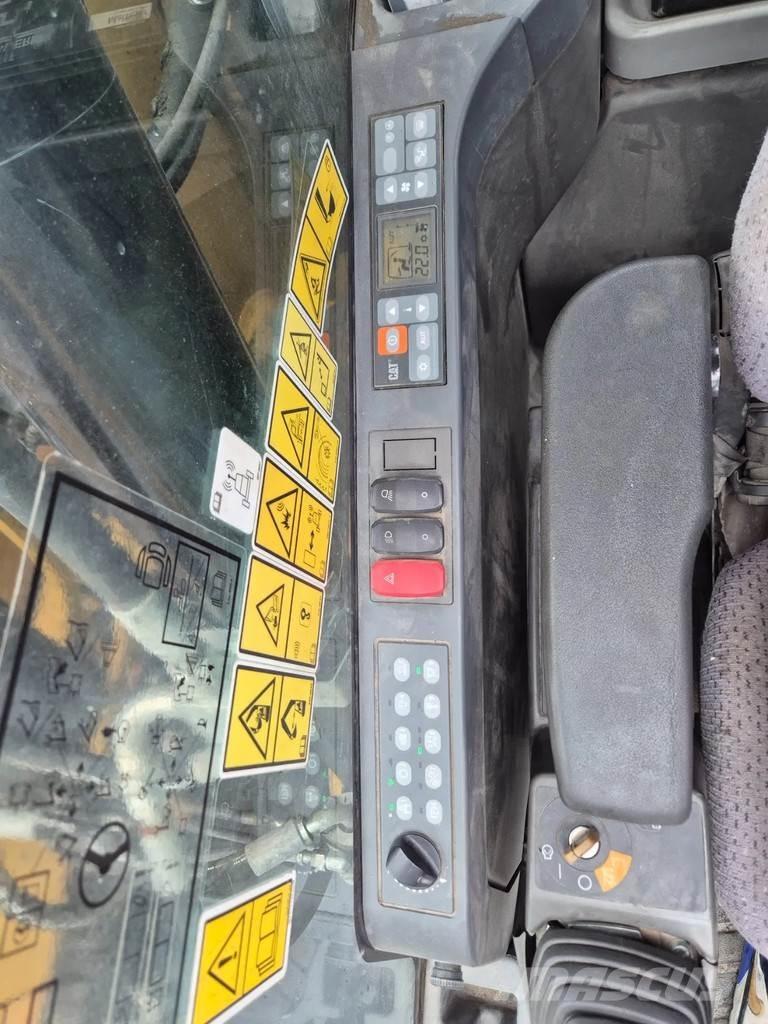 CAT M 318 F Wielgraafmachines