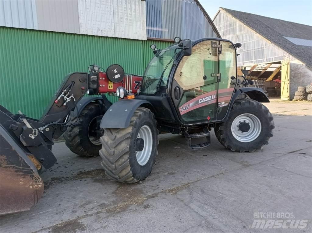 CASE 742 Farmlift Verreikers
