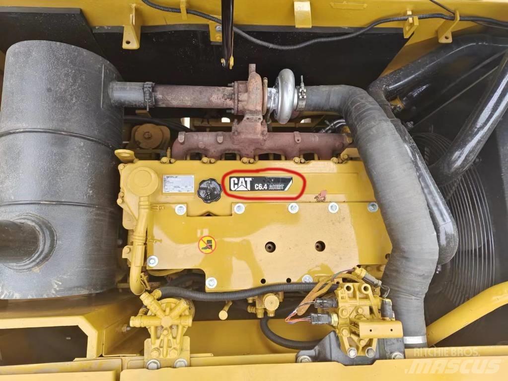 CAT 320 D Rupsgraafmachines