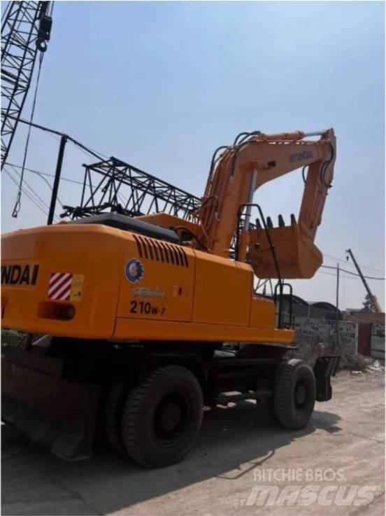 Hyundai 210 W-7 Rupsgraafmachines