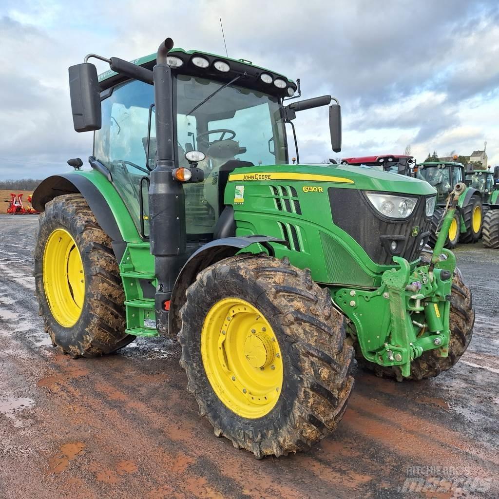 John Deere 6130R Tractoren