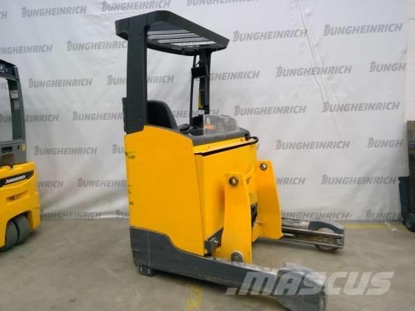 Jungheinrich ETV 214 Reachtruck voor hoog niveau