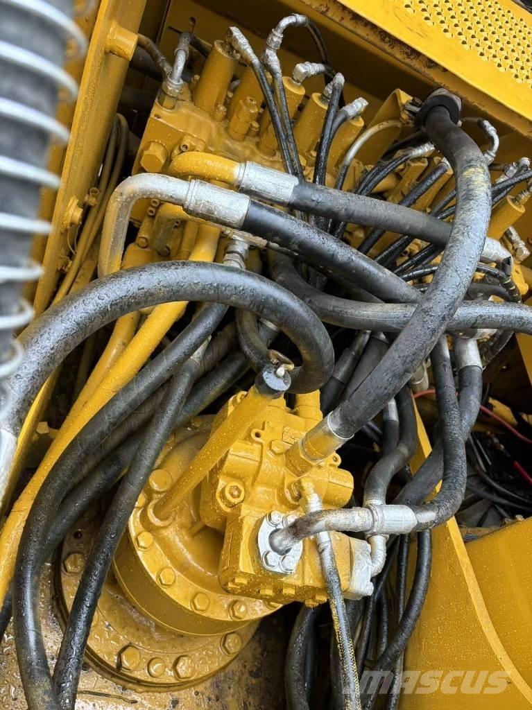 CAT 320 C Rupsgraafmachines