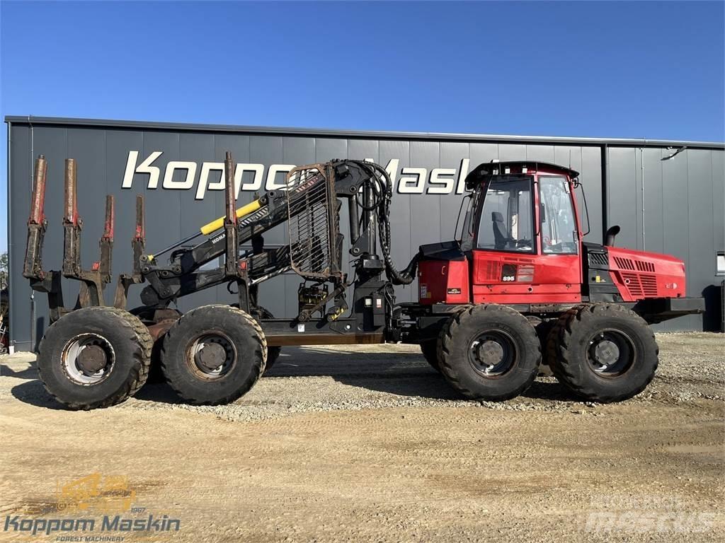 Komatsu 895 Uitrijwagens