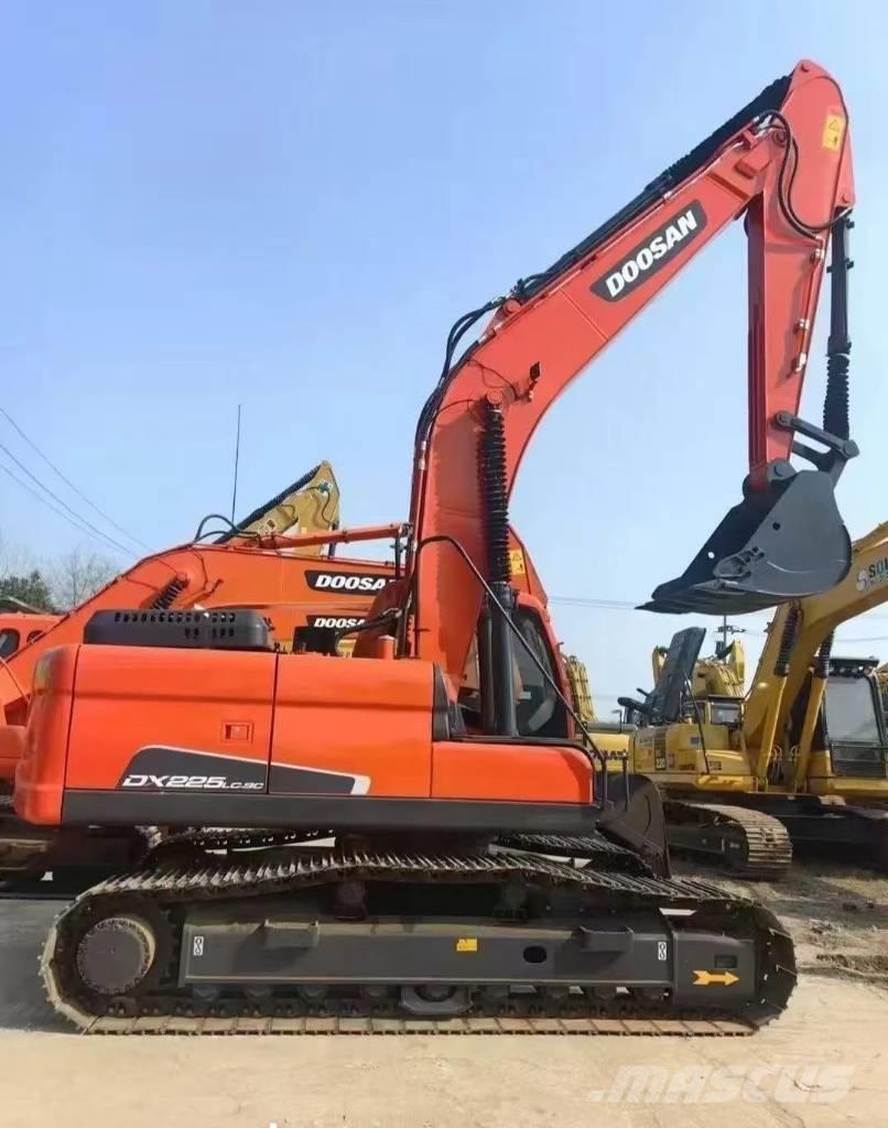 Doosan DX 225 LC Rupsgraafmachines