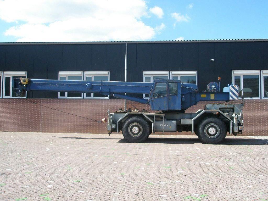 Faun RT30 Ruw terrein kranen
