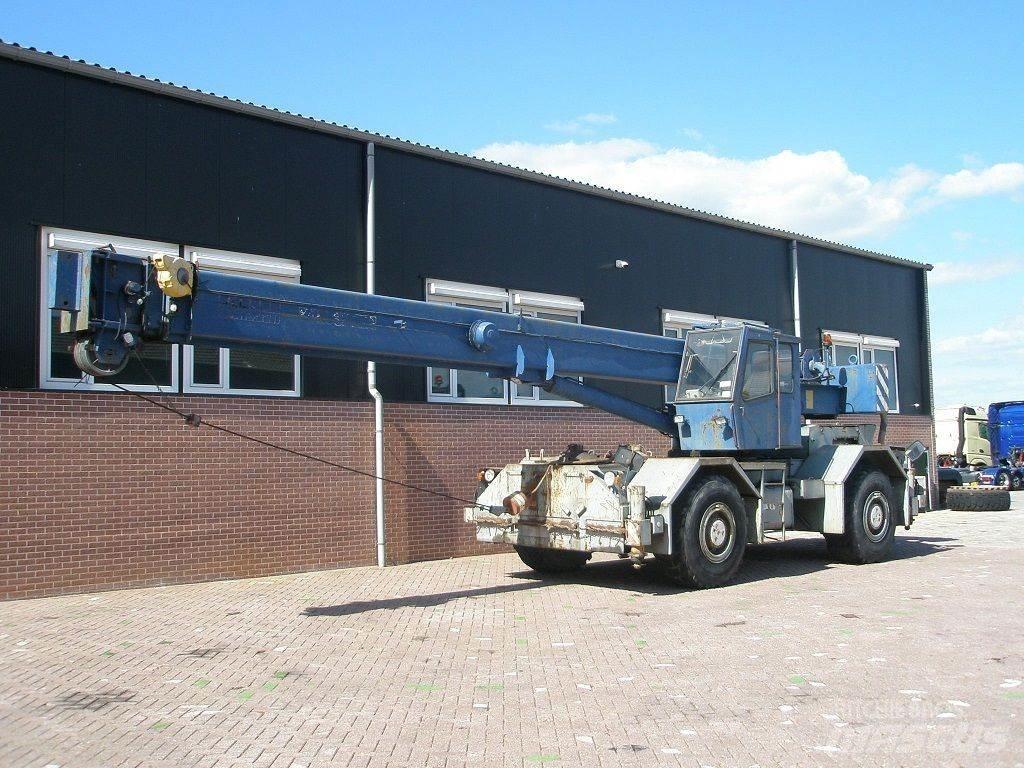 Faun RT30 Ruw terrein kranen