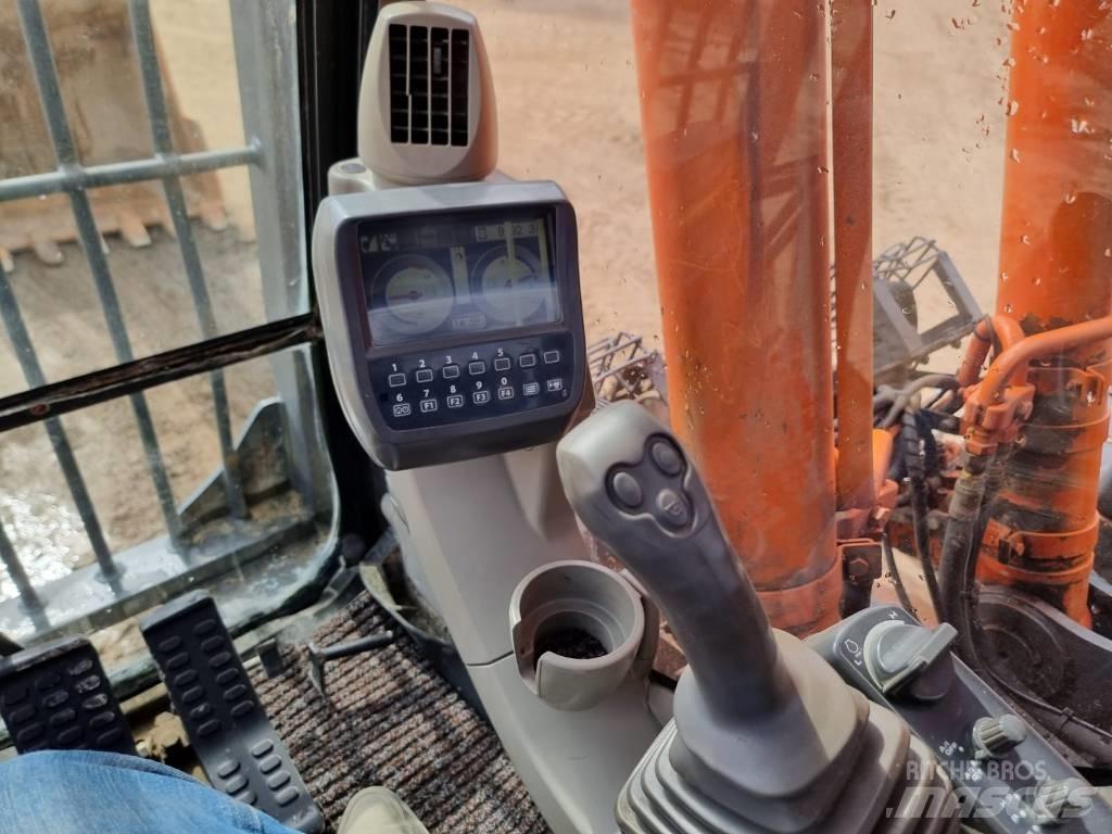 Hitachi ZX 250 LC-3 Rupsgraafmachines