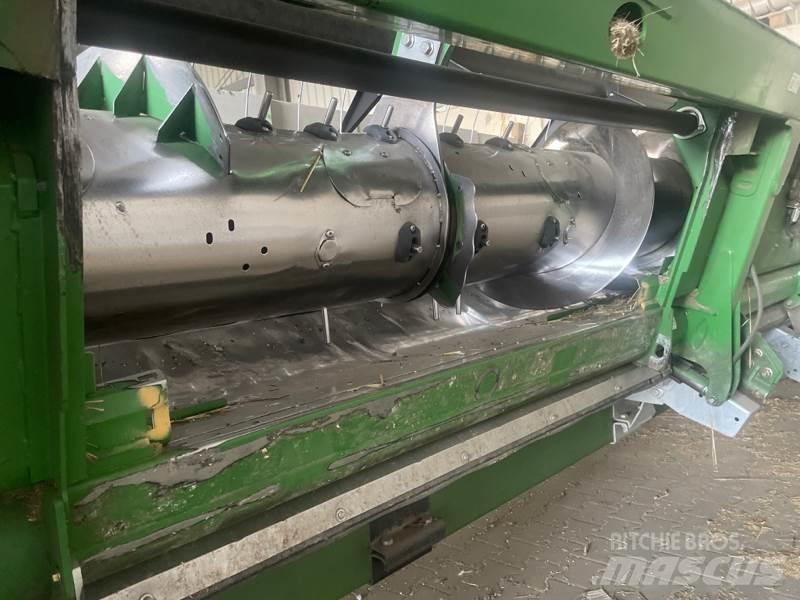 John Deere 635 X Boomvelkoppen