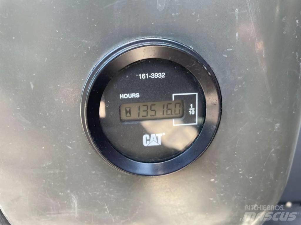 CAT 320D L Rupsgraafmachines