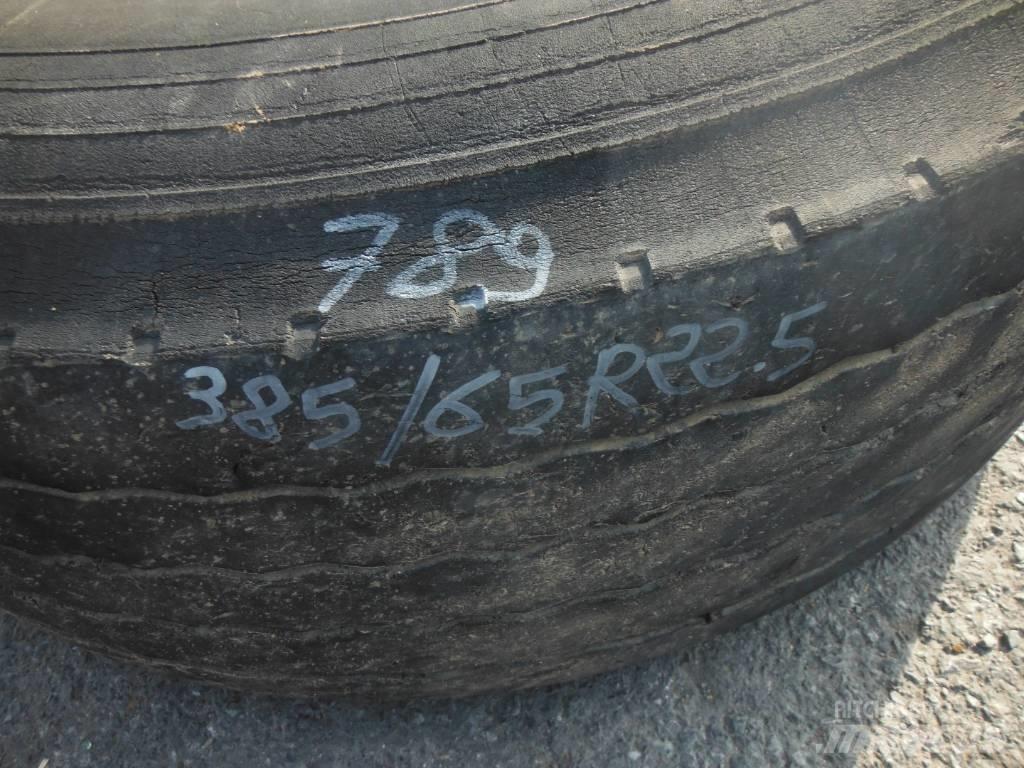 Michelin 385/65R22.5 Banden, wielen en velgen