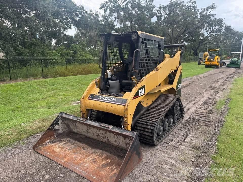 CAT 257B Schrankladers
