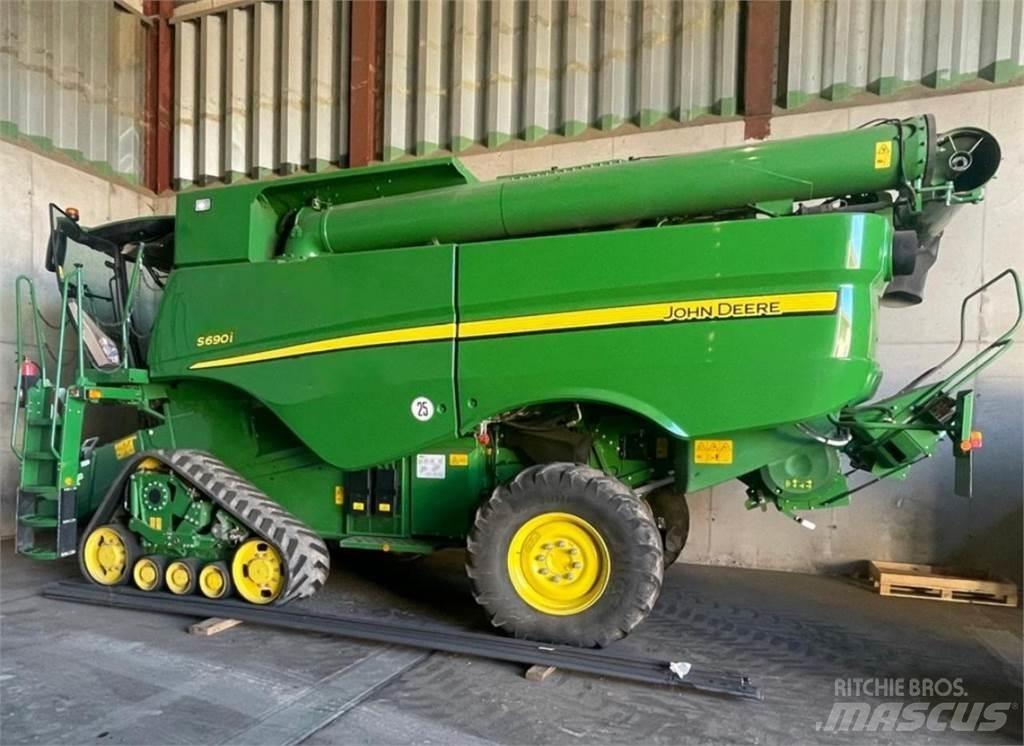 John Deere S690i Maaidorsmachines