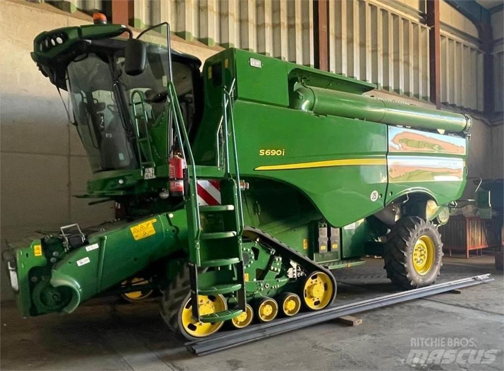John Deere S690i Maaidorsmachines