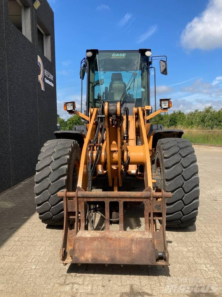 CASE 621 F XR Wielladers