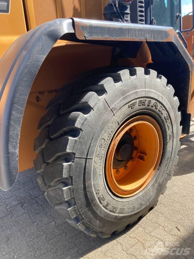 CASE 621 F XR Wielladers
