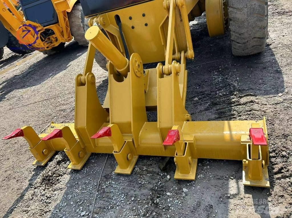 CAT 140 H Graders