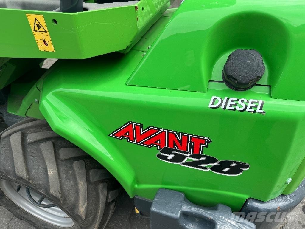 Avant 528 Miniladers