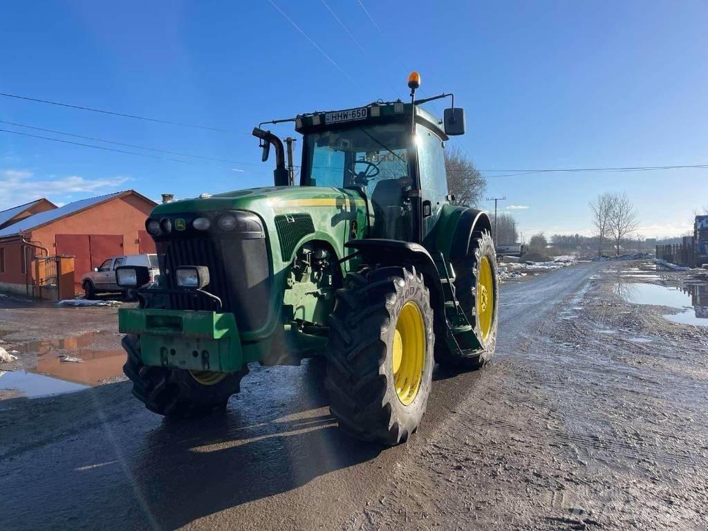 John Deere 8320 Tractoren