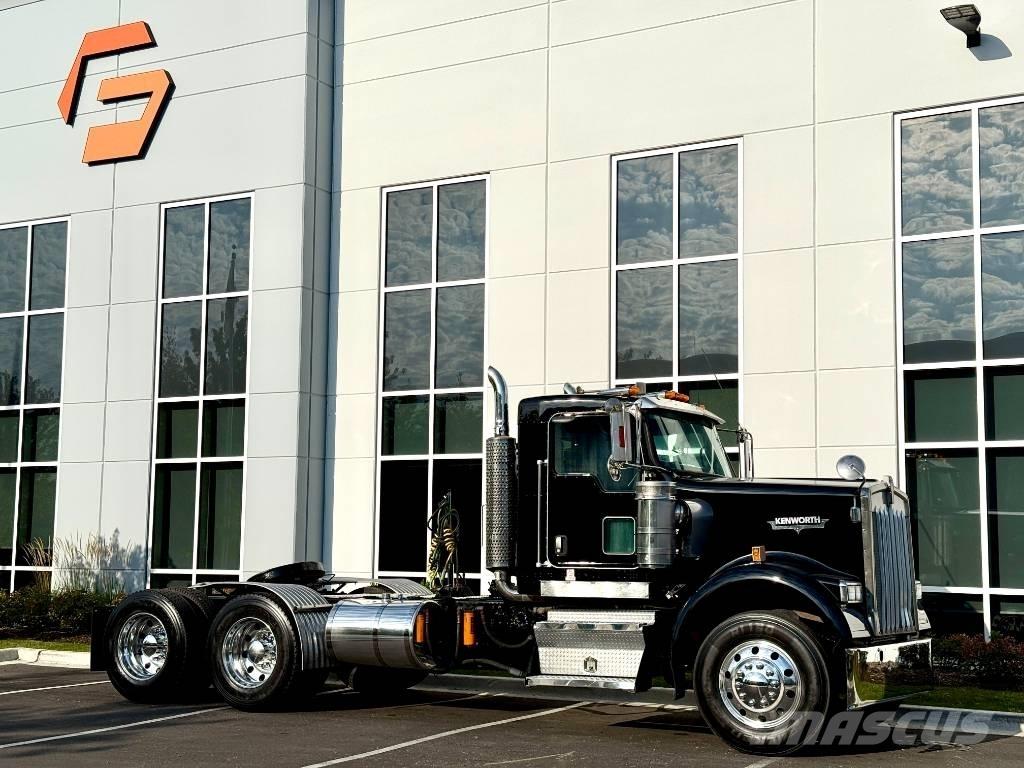 Kenworth W 900 Trekkers