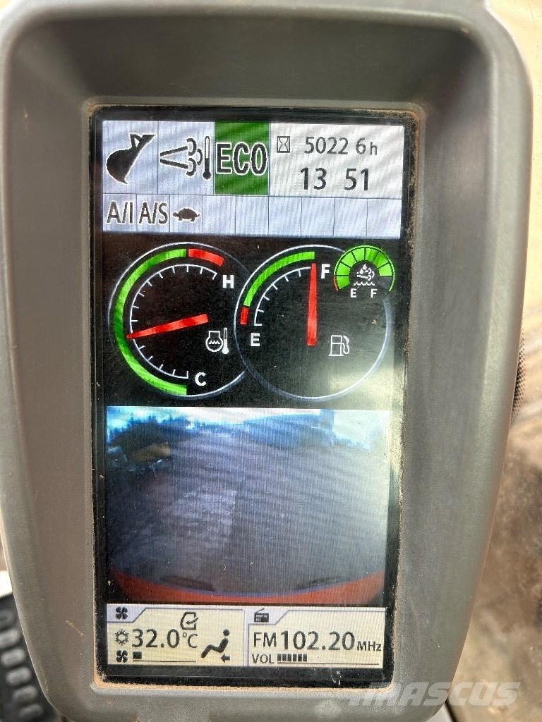 Hitachi ZX 135 US-6 Rupsgraafmachines