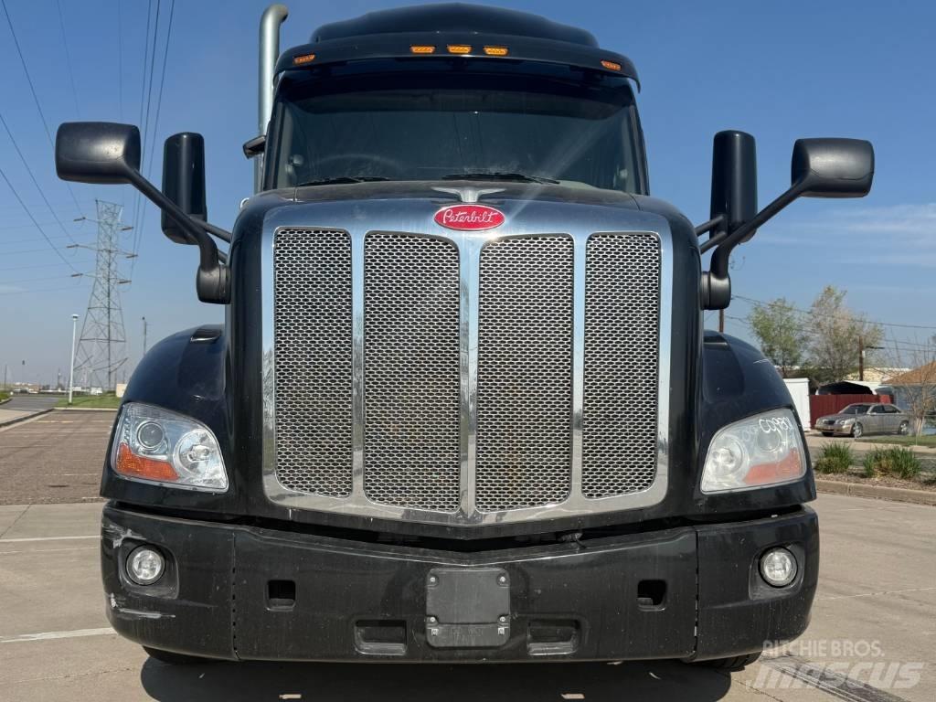 Peterbilt 579 Trekkers