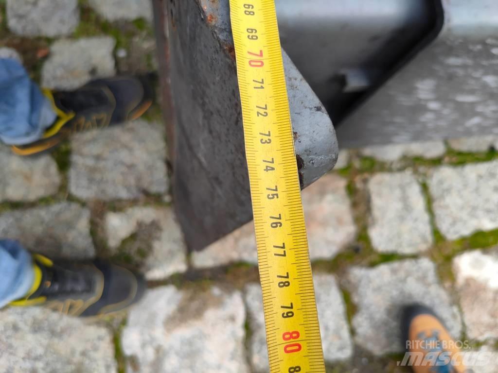 MEKA Hydraulic legs Overige gebruikte aanbouwapparatuur en componenten