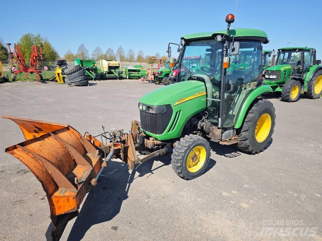 John Deere 3720 Compacttrekkers