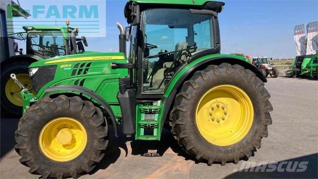 John Deere 6125R Tractoren