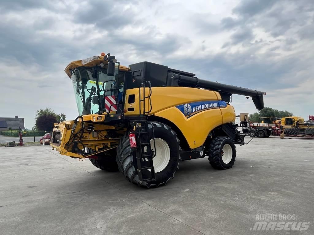 New Holland CR 9090 Maaidorsmachines