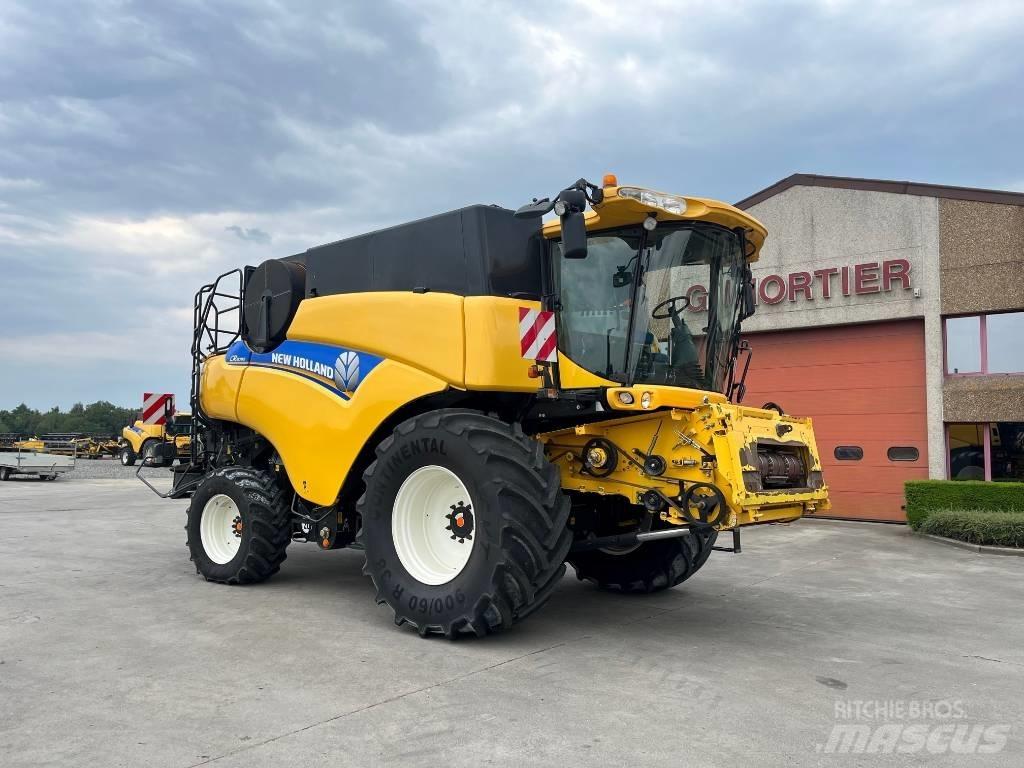 New Holland CR 9090 Maaidorsmachines