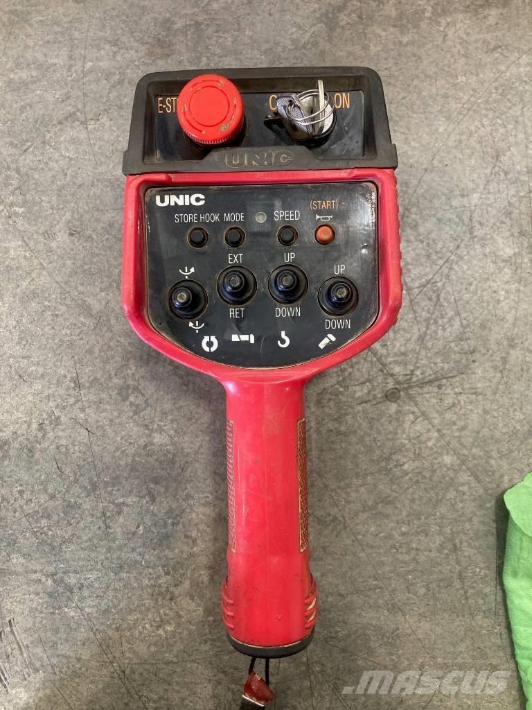 Unic URW-295 Minikranen