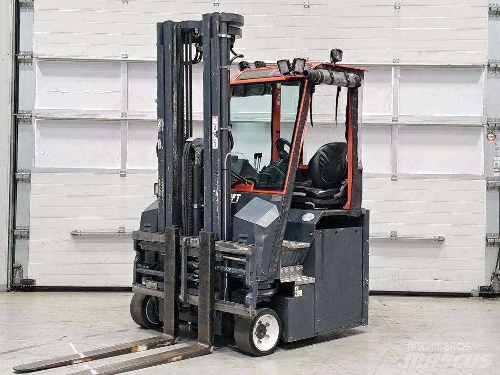 Combilift CBE2500 Zijlader