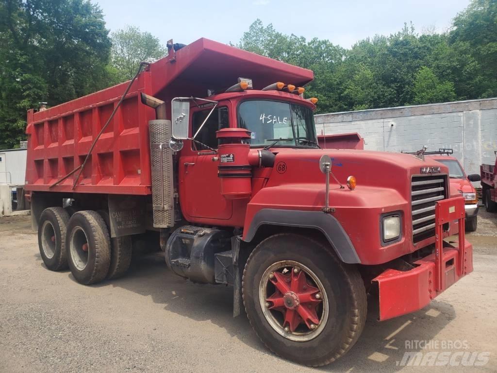 Mack RD 690 SX Kipper