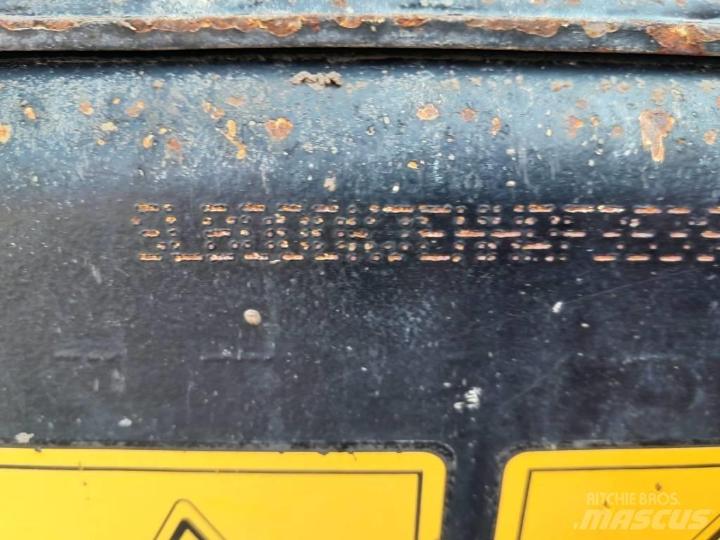 JCB 3TST Knik dumptrucks