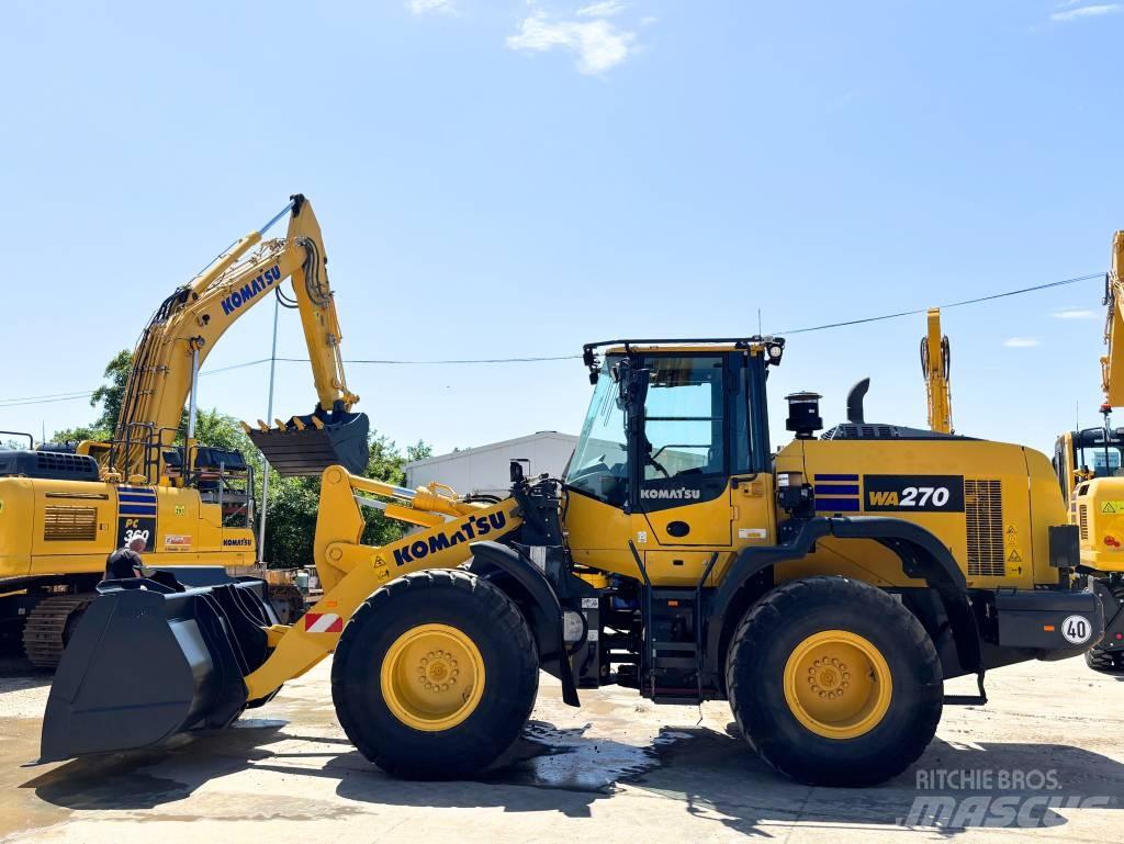 Komatsu WA270-8E0 Wielladers