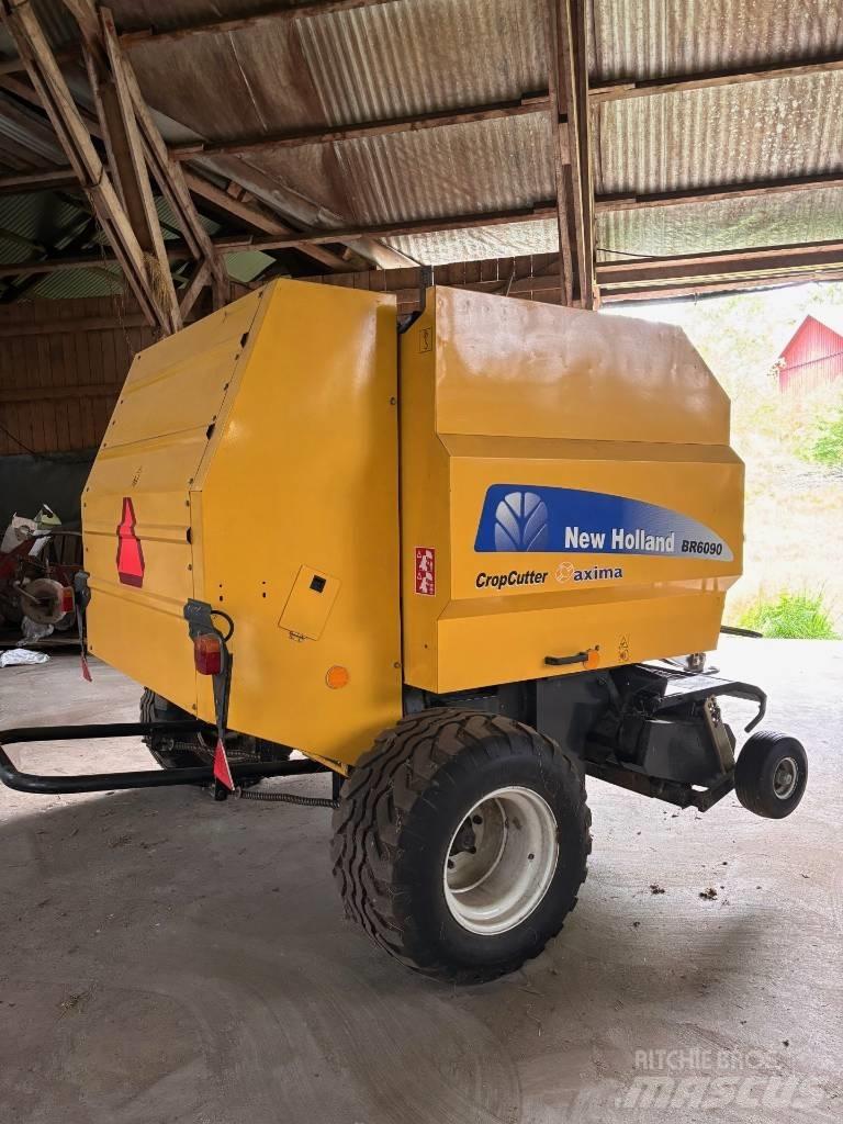 New Holland BR 6090 Ronde-balenpersen