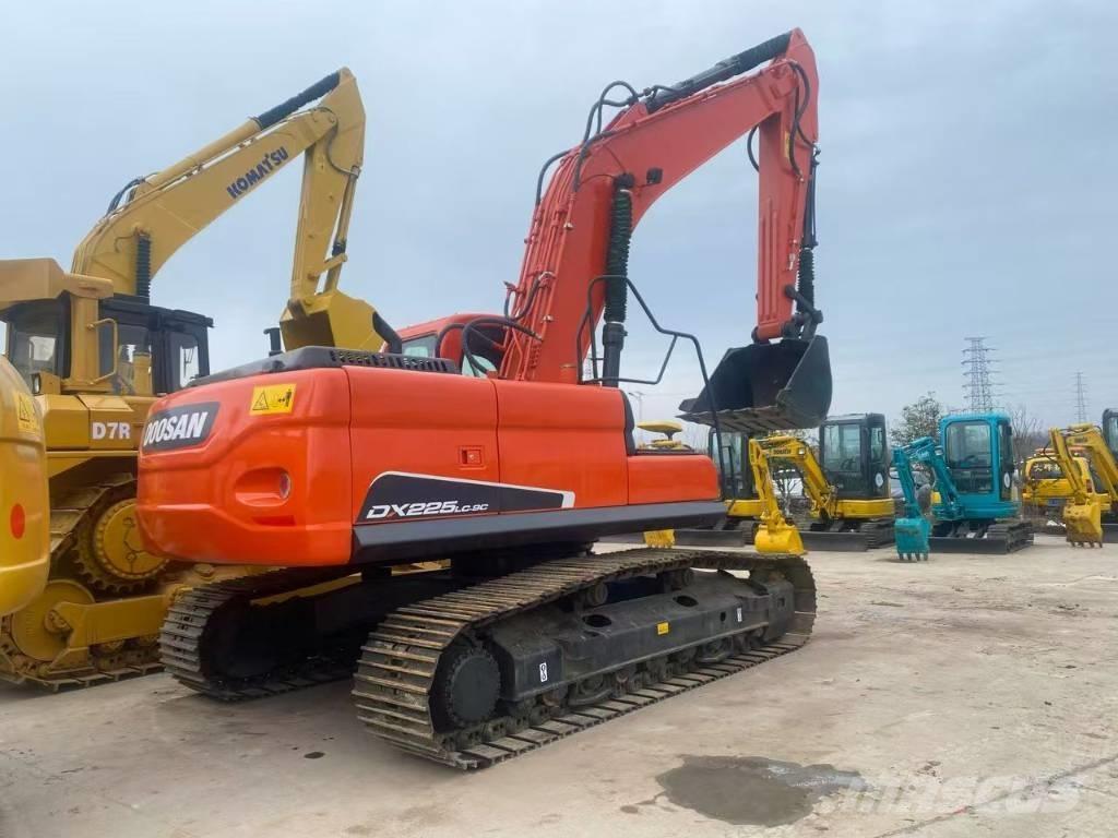 Doosan DX 225 LC Rupsgraafmachines