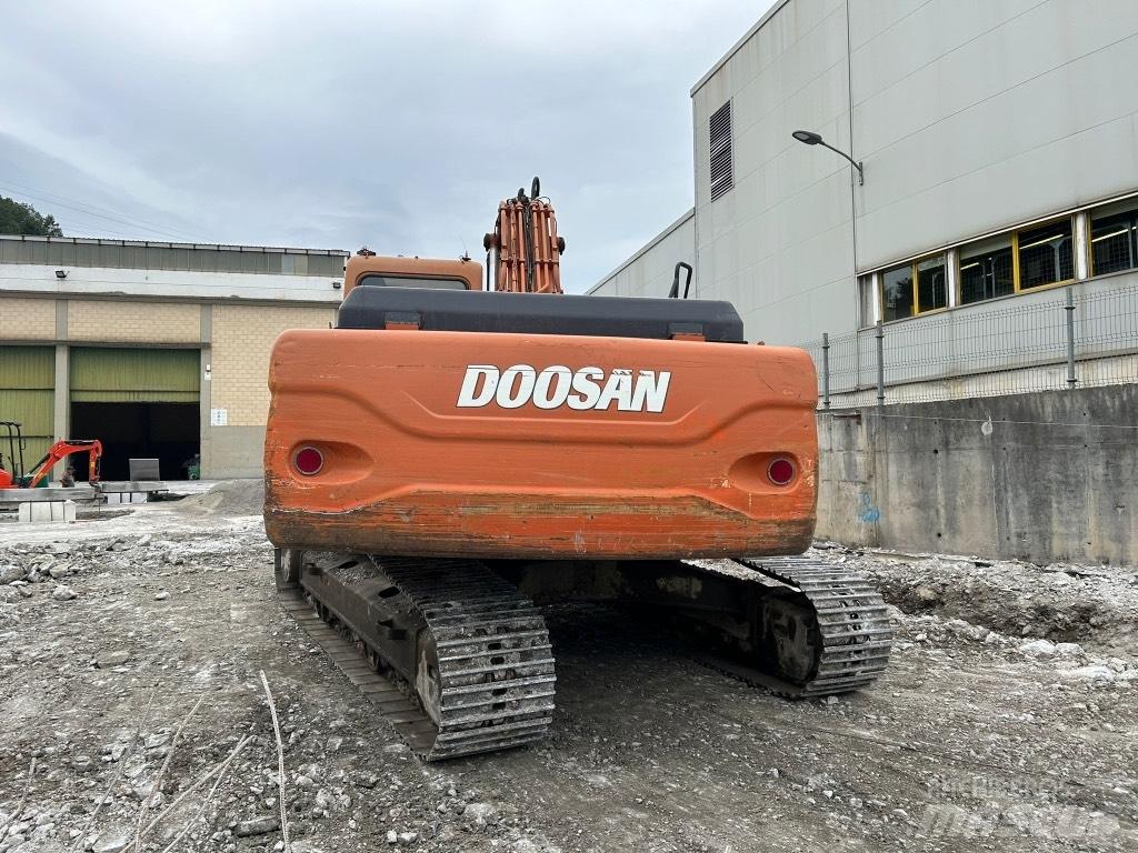 Doosan DX 255 LC Rupsgraafmachines