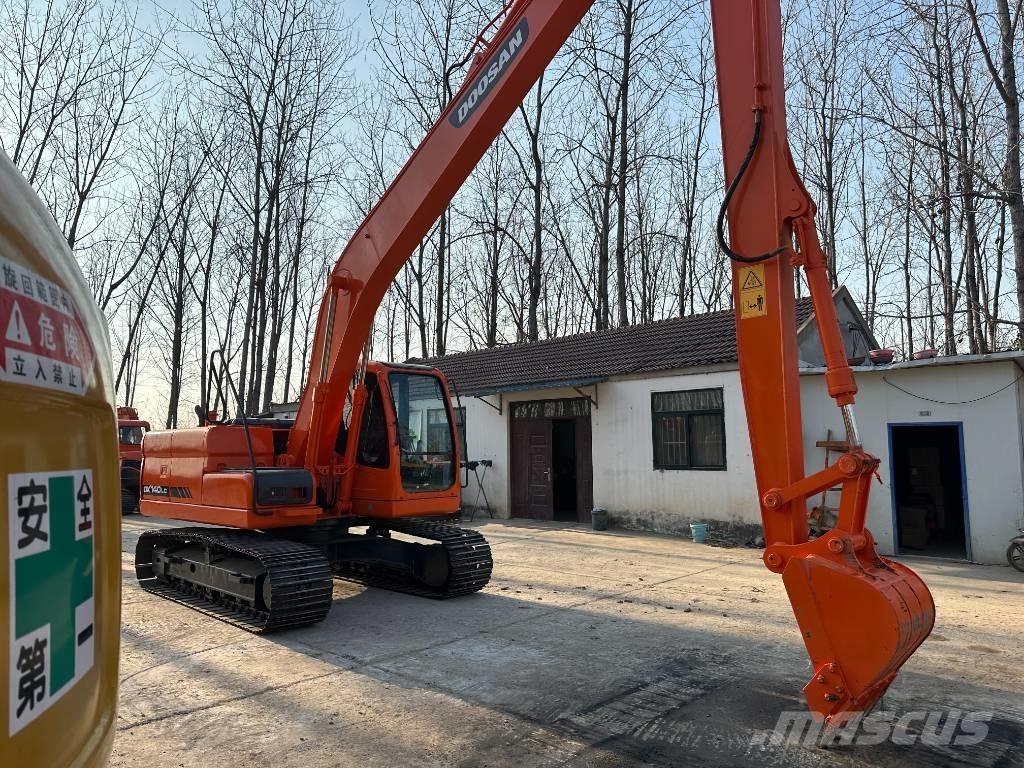 Doosan DX140 Rupsgraafmachines
