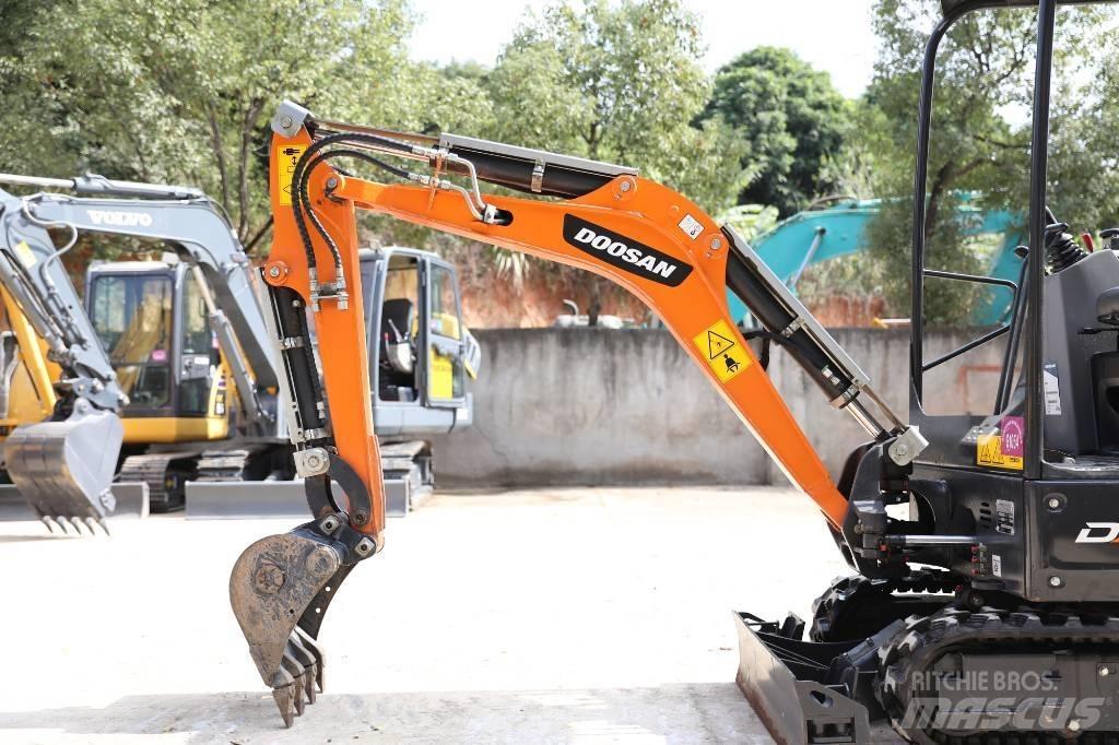 Doosan DX 17 Rupsgraafmachines